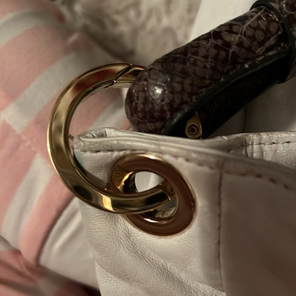 Jimmy Choo Bag very well kept and clean white shoulder bag lots of room - Picture 8 of 13